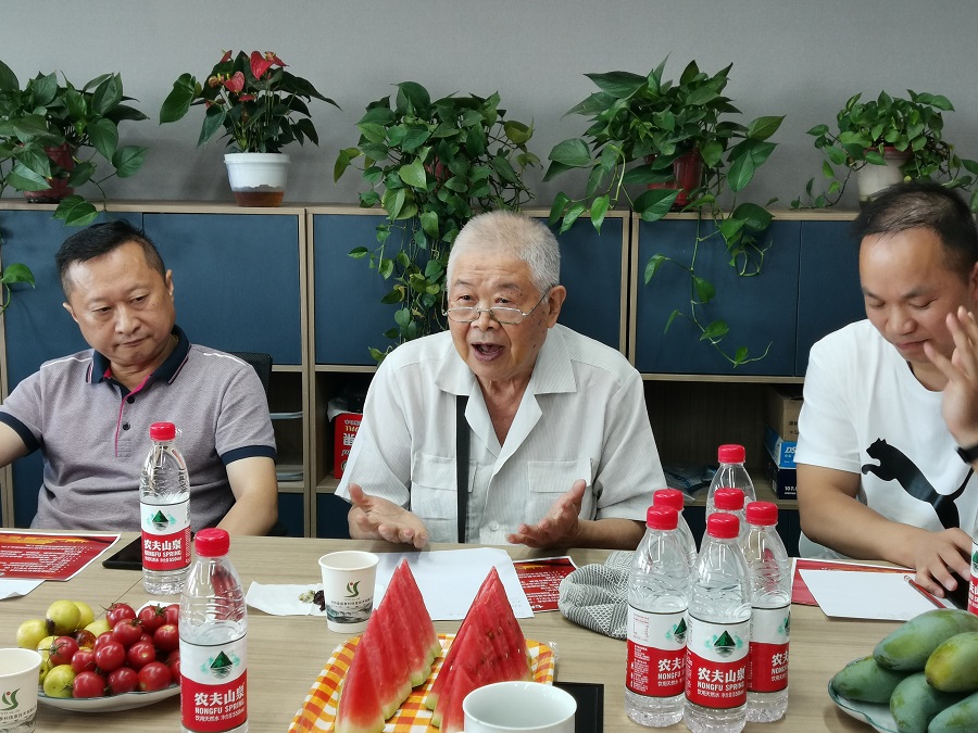 政委.jpg